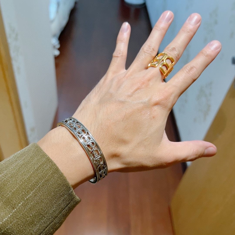 Ba1en*iaga bracelets